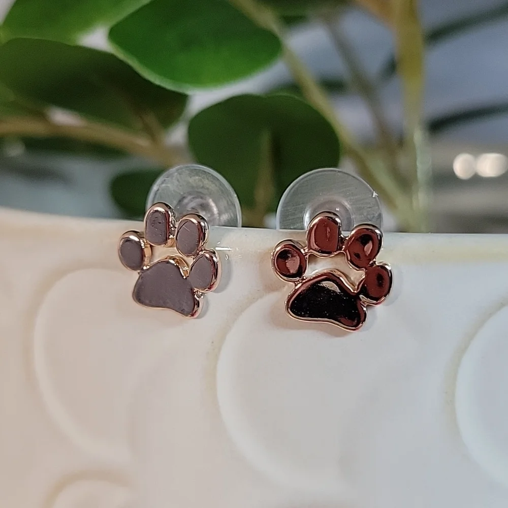 Rose Gold Pawprint Stud Earrings - Picture 4 of 7